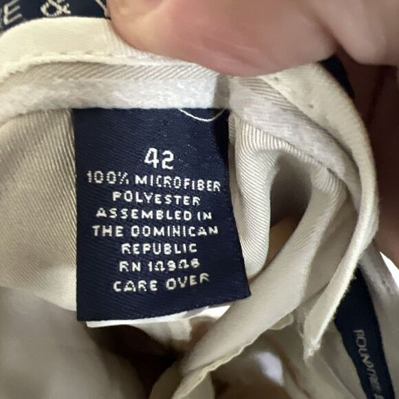 Roundtree & Yorke Shorts Mens 42 Relaxed Fit Chino Casuals Pleated Tan Khaki NWT - Picture 5 of 6